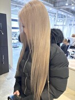 リア 布施店(Lia) ホワイトベージュ
