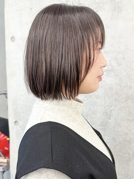 モリオ(morio) =顔周りレイヤーボブディ耳かけボブ切りっぱなしボブOL30代40代