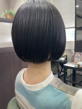 シェノン(CHAINON) 切りっぱなしボブ