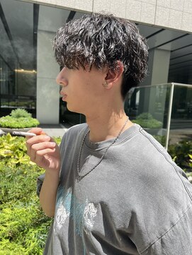 イズ(iss) 波巻きスパイラルパーマ