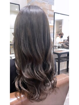 アプシー 三木店(Apsee) グレージュ×前上がりラインカット