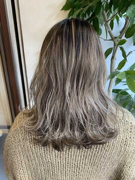 アン(Hair make un) バレイヤージュ