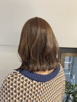 トレス(TRESS)&nbsp;レイヤーボブ　くびれボブ　外ハネ　ブラウンカラー