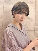 20代30代40代大人可愛い耳掛けひし形くびれ丸みショート