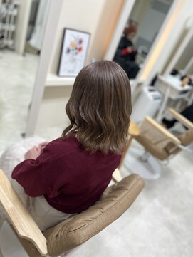 カリーナ(CARINA) トリプルカラー/グレージュカラー