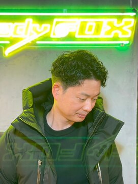 グリーディーフォックス 代々木(Greedy FOX) 波巻き/ハイライト/マッシュパーマ/ウルフ[シェービング]