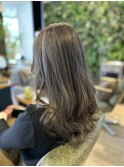 シルバー、グレージュ