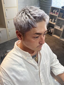 スパークスヘア(Sparks hair) ヘアスタイルだけでもイケ度をあげるとモテるかもよ！？