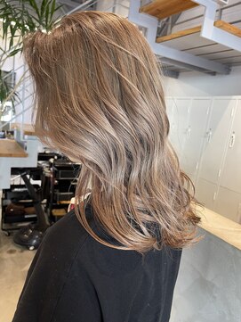 アディクト(ADDICT) Wカラー ミルクティーベージュ