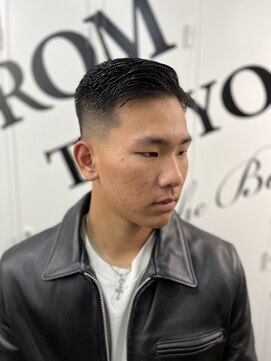 クロムトウキョウ ザ バーバー 新宿本店(CHROM TOKYO the Barber) フェード/ベリーショート/アッシュブラック