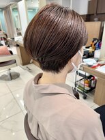 アッシュ 下北沢店(Ash)&nbsp;ベージュカラーの耳掛けショートボブ