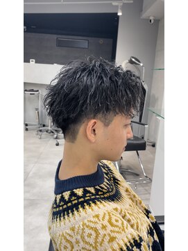 プルーブトウキョウ 渋谷(PROVE TOKYO) ツイストスパイラル刈り上げセンターパート