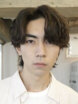 バイフィフス 原宿/表参道(by fifth)&nbsp;緩めツイストスパイラルパーマウルフセンターパート七三分け短め