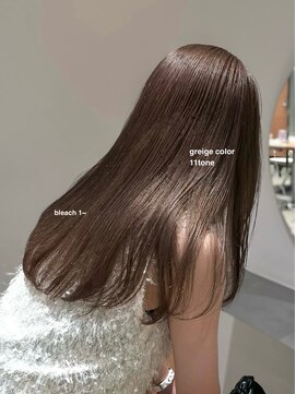 ローエ バイ デコ(Rohe by DECO) -Saki- ブリーチカラー/グレージュ