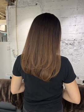 ヨーク(YOKE) レイヤーカットミディアムレイヤー