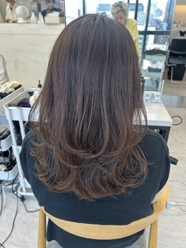 ビューナゴヤ 名駅(VIEW NAGOYA) レイヤーカット/くびれヘア/外ハネレイヤー/白髪染め