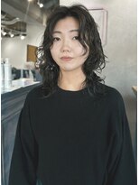 クイン(qin)&nbsp;ミディアムウルフニュアンススパイラルパーマ