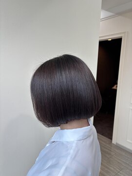 ヴィサージュクオン(VISAGE Quon) ツヤ感ミニボブ