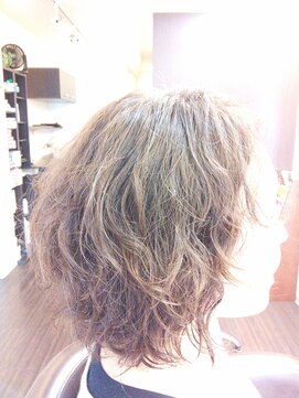 ヘアメイク ビス(Hair Make Bis.) ミディアムパーマスタイル