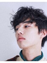 メンズモデルに大人気のスタイルです！くせ毛風パーマ×マッシュ