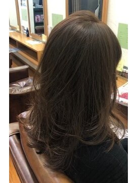 ヘア デザイン ラフィーネ(hair design raffine) 抜け感グレージュラベンダー　大人可愛いミディアム