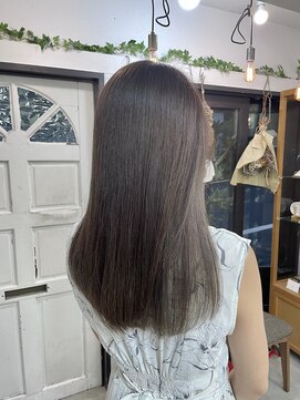 リッカ(RICCA) 【インナーカラー】艶髪フォギーラテ♪