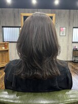 アイリーファンビリ(irie fambilly)&nbsp;艶ベージュ×軽やかレイヤースタイル