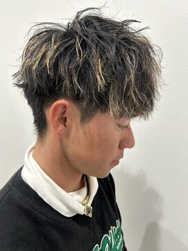 ヒュイル バイ ニアウ(Hwyl by Niau) メンズマッシュソフトツイストスパイラルパーマニュアンスパーマ