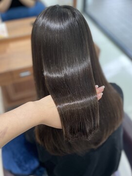 ミニヨン バイ ハピネス 高の原店(mignon by Happiness) 自毛風ストレート 髪質改善 縮毛矯正