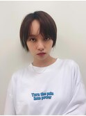 丸みショート×ポイントグリーン