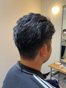 ムーン(moon) MEN’S HAIR/サーフカール/刈り上げセンターパート/武蔵小杉