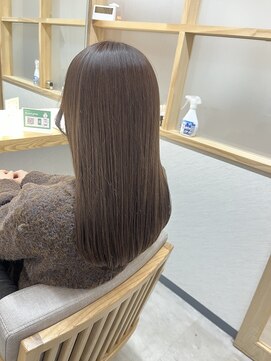 エクラートリアーラ 町田店(ECLART Reala) やわらかいくすみがかわいいオリーブブラウン