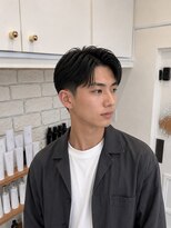 タヒエメンズ 谷町(tahie Men’s) センターパート/フェードカット/ ショートカット/センター分け
