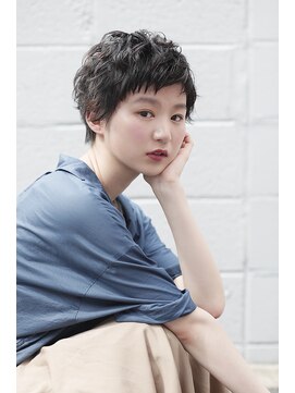 イグレックビス(igrek bis) IGREKBISジグザグバング×ブルージュ×3Ｄカラー×ミニマムボブ