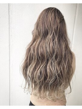 トリート 南行徳本店(TREAT) ハイライトベージュ×ロングスタイル