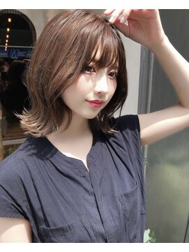 キアラ(Kchiara) ヨシンモリボブフェイスレイヤーkchiara福岡天神川野直人