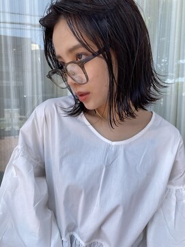 オーシャン(Ocean) ［Ocean Hair&Life 水田成美］トレンド切りっぱなし/暗髪