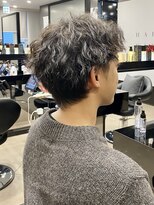ハルキ ミナト ジャパン オオサカ(HARUKI MINATO japan OSAKA)&nbsp;ツイストスパイラルパーマツイスパパーマメンズ爽やか