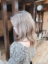 モアムー(Moremuu)&nbsp;レディース　外国人風カラー