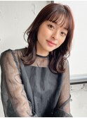 くびれミディアムワンカール美髪メルティカラー似合わせカット