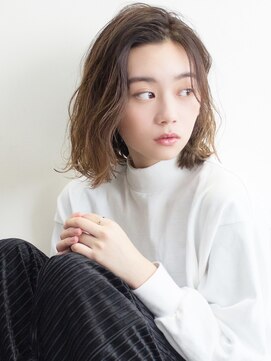 ファーレ ツルミ(Fare tsurumi) ミディアムレイヤー 美髪 透明感 イメチェン くびれ 髪質改善