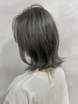 クラン 岡本(Chlan) くびれレイヤーミディ×暗髪グレージュ