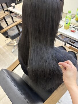 アルメリア 池袋(Arumeria) グレーブラックダークグレー透明感艶髪髪質改善10代20代30代