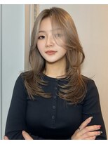 ヨロ 小岩(YOLO)&nbsp;ハイライトレイヤーカットダブルカラーイルミナカラー縮毛矯正