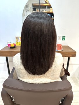 フォーカラープロブレム(4 COLOR PROBLEM) ミディアムヘア×髪質改善トリートメント（アルカリ酸熱）