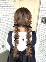フェリーチェ 六本木店(Felice)&nbsp;編みおろし ツインアレンジ リボン 参列ヘア 推し活ヘア