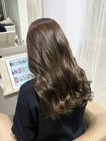 シアバイルーシー(SIA by LUCEY)&nbsp;暖色カラーブリーチなしピンクボルドーカラーレイヤーカット赤髪