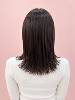 ウォーターリリー(Water Lily)&nbsp;外ハネミディアムヘア/大人レイヤーカット/ 30代40代50代/川西市