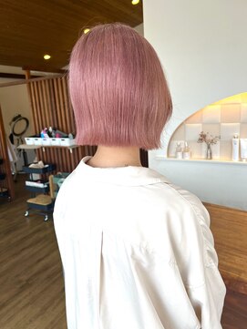 ミノリ(Minori) パッツンボブ×ペールピンク