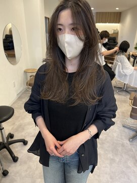 ロエム(Loem) ロングレイヤー前髪なしブラウン20代30代